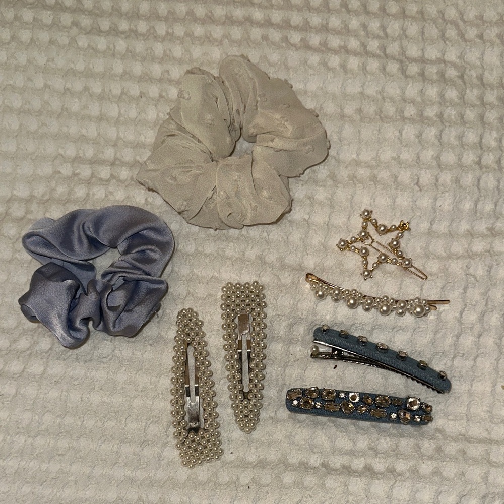 Elegant Hair Accessory Set with Pearls and Scrunchies